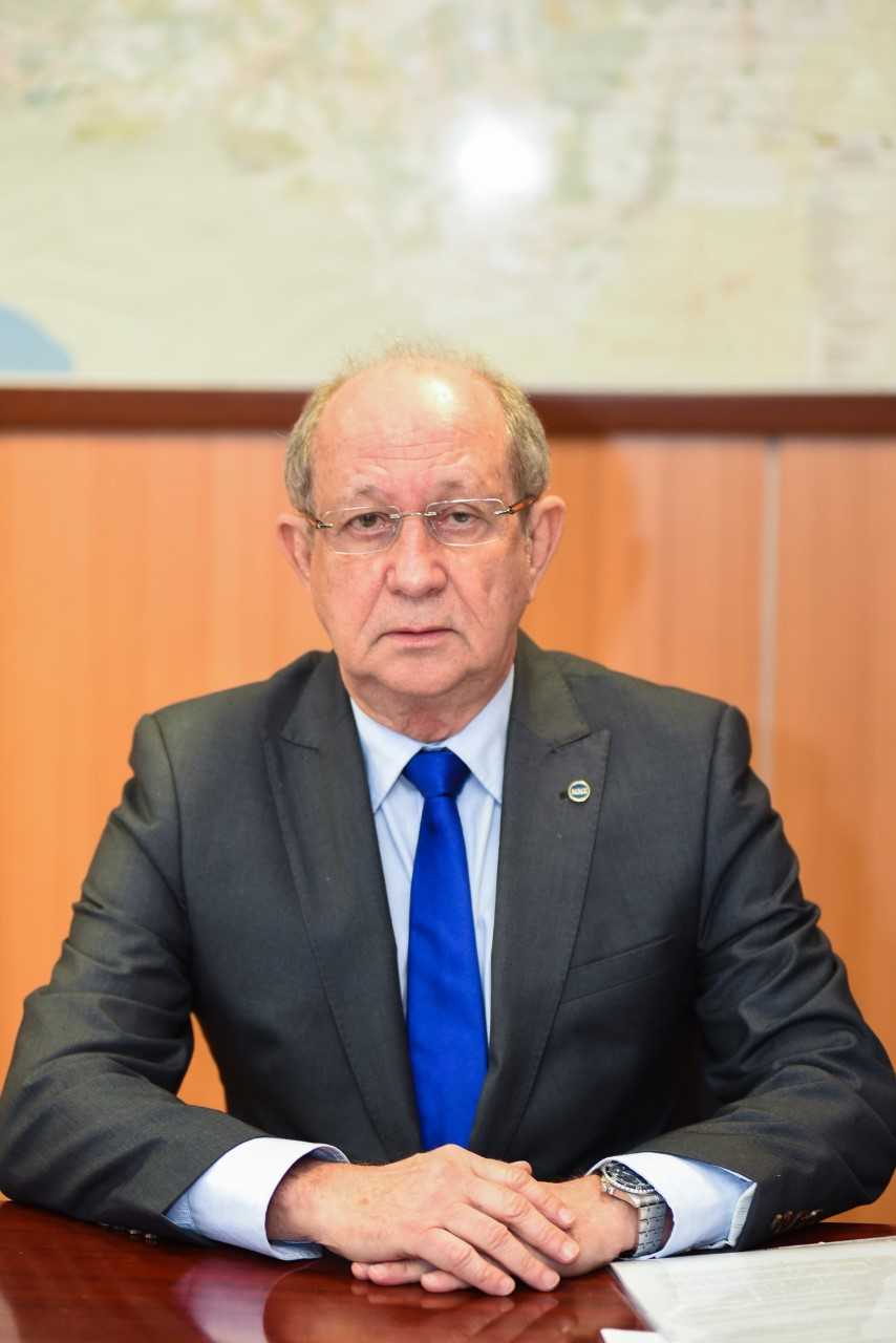 Dr. Reive Barros dos Santos